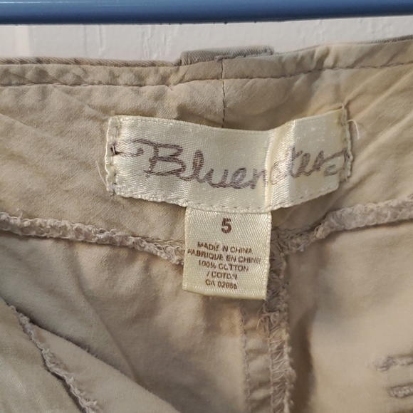 Capris - Picture 4 of 5